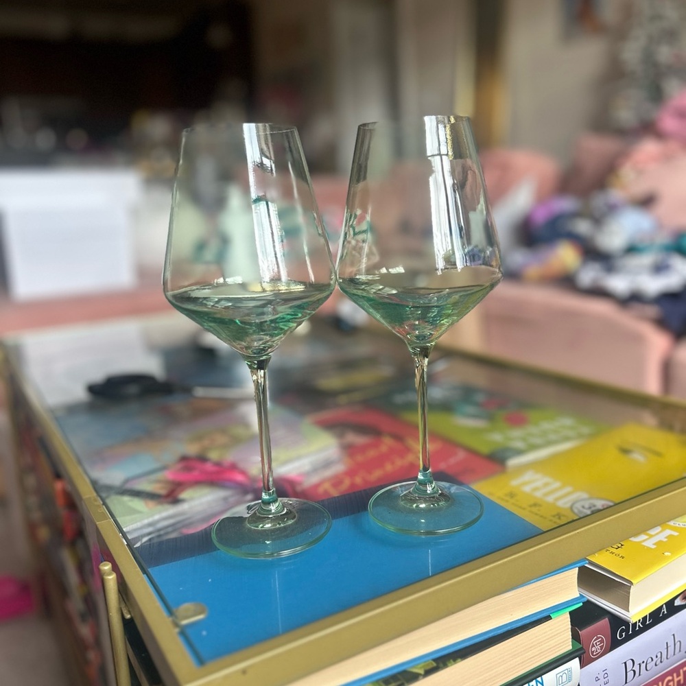 Estelle Elegant Green Wine Glass Set